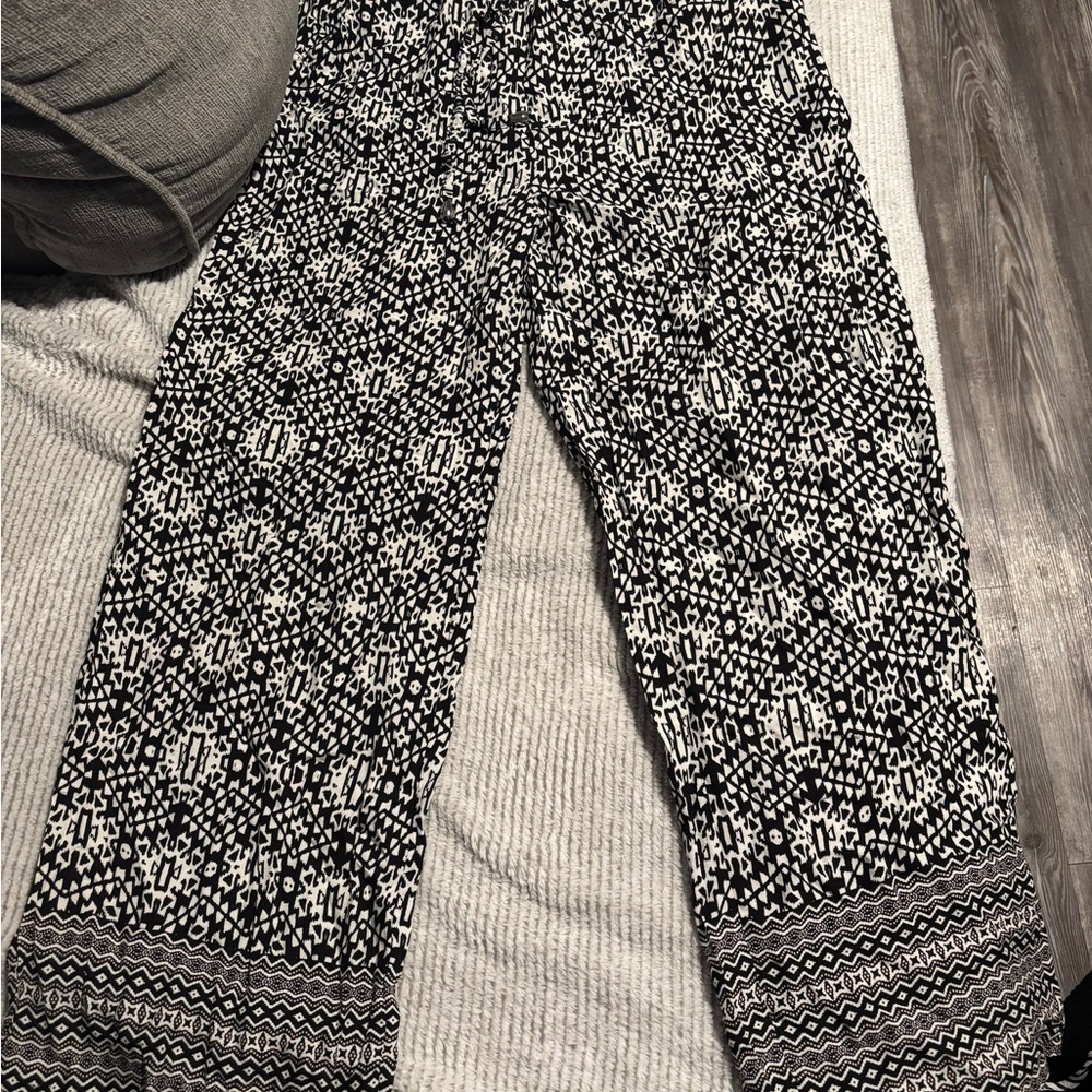 Black and White Patterned Women's Pants